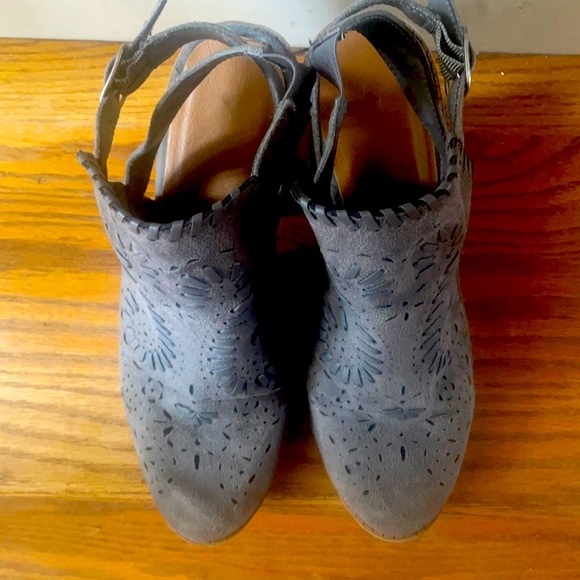 Grey chunky heels - Picture 1 of 4